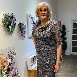 Hi I’m Jen. Follow me for 6’2” taller sizes and bags.